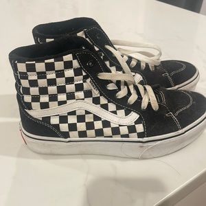 Van’s checkered mids. Black and white classic